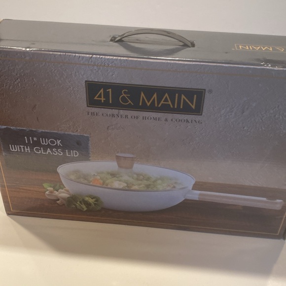 NIB 41 & Main 11” Wok with Glass Lid - Picture 3 of 4